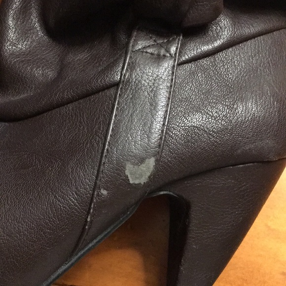 Meet your Posher, Alicia - Picture 2 of 2